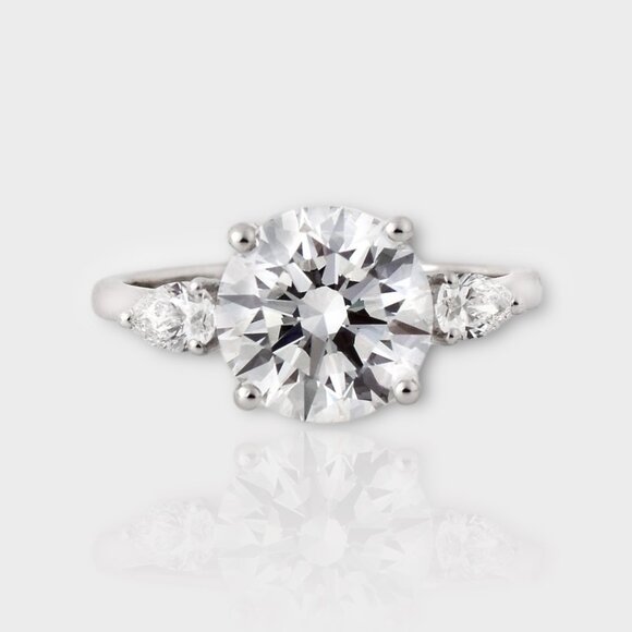 3 Carat Lab Grown Diamond Ring - Picture 2 of 8